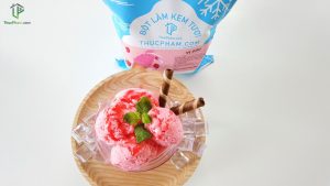 Kem Dâu Với Bột Làm Kem Tươi