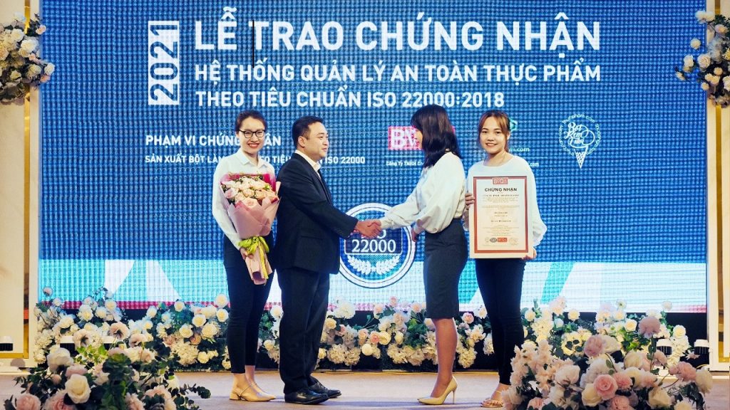 trao giải thưởng bột làm kem ngon