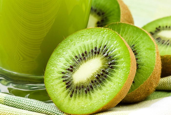 kiwi giàu vitamin C tốt cho da