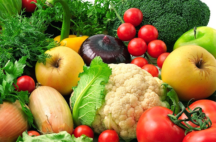 rau xanh và trái cây là thực phẩm rất tốt cho sức khỏe