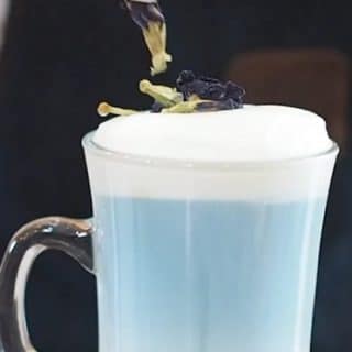 cách pha latte hoa đậu biếc