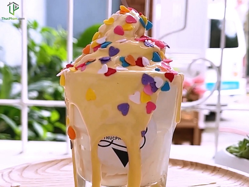 kem tươi phủ kem cheese thơm ngon