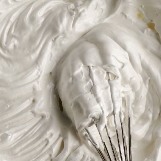 Bột Whipping Cream Là Gì? Hướng Dẫn Đầy Đủ Từ A-Z Cho Người Mới Bắt Đầu 8 Kem Whipping Cream không đánh bông do đánh chưa đúng kỹ thuật hoặc sai tỷ lệ pha
