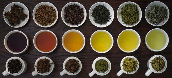 Trà Bị Chát: Vì Sao Và Cách Khắc Phục Khi Pha Trà Sữa 5 Bảng so sánh 6 nhóm trà từ trà đen, ô long đến trà xanh với độ chát và màu nước cốt khác nhau