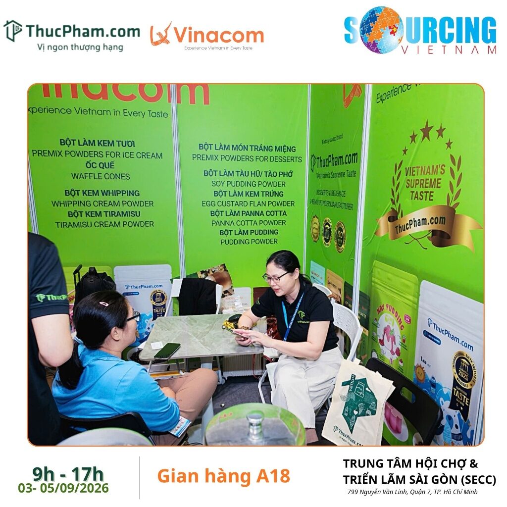 Khép Lại Vietnam Sourcing Expo 2026 – Ba Ngày Kết Nối Đầy Giá Trị 3 Đại diện ThucPham.com tư vấn trực tiếp giải pháp nguyên liệu món tráng miệng và kem tươi tại Gian hàng A18 Vietnam Sourcing Expo 2026